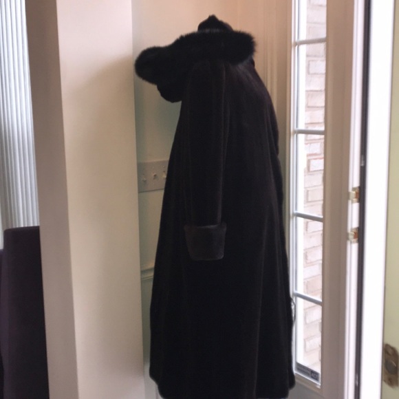 Genuine Sheared  Mink Coat - Picture 3 of 8